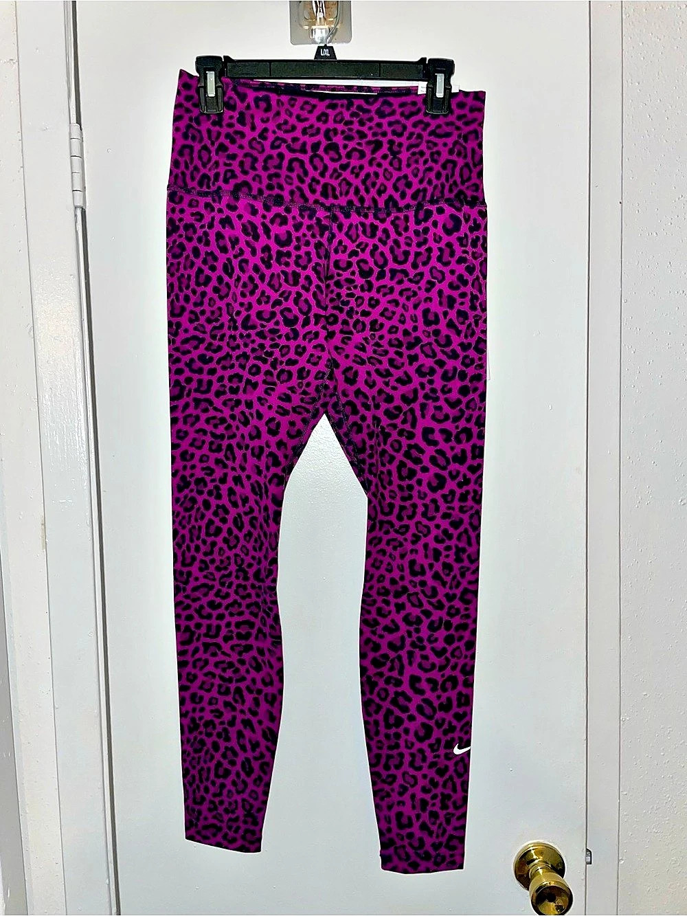 Nike One Dri-FIT Leopard Print Leggings in Purple & Black Size Medium NWT